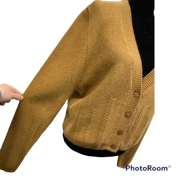 OBR Vintage Lambswool Angora Rabbit hair Crop Cardigan Sweater Made in Hong Kong - Picture 3 of 13